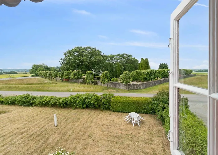 Family Near Beach, Town And Nature Feriehus Svaneke