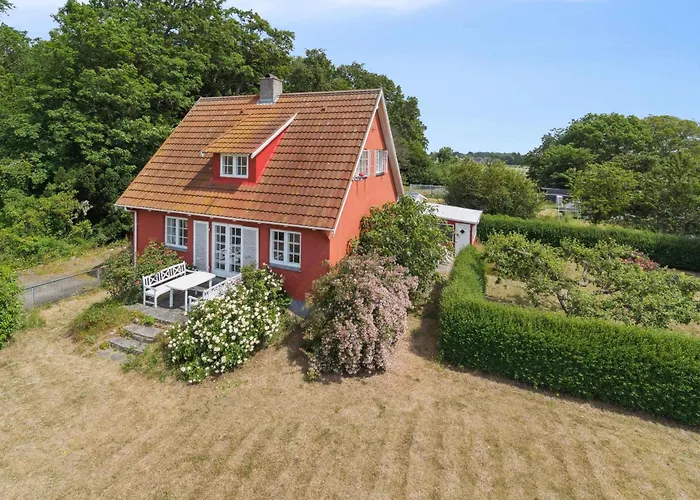 Feriehus Family Near Beach, Town And Nature